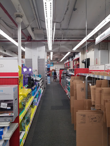 Office Supply Store «Staples», reviews and photos, 91-30 Van Wyck Expy, Jamaica, NY 11418, USA