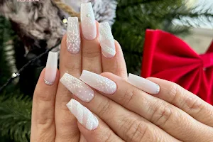 Papillon Lounge & Nails image