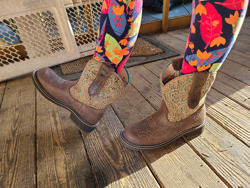 Animal Feed Store «Wilco Farm Store», reviews and photos, 664 W Baseline St, Cornelius, OR 97113, USA