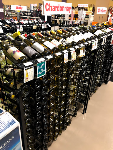 Liquor Store «Branford Wine and Liquor», reviews and photos, 1043 W Main St, Branford, CT 06405, USA