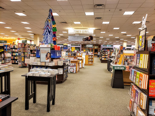 Book Store «Barnes & Noble», reviews and photos, 3100 Main St #1400, Maumee, OH 43537, USA