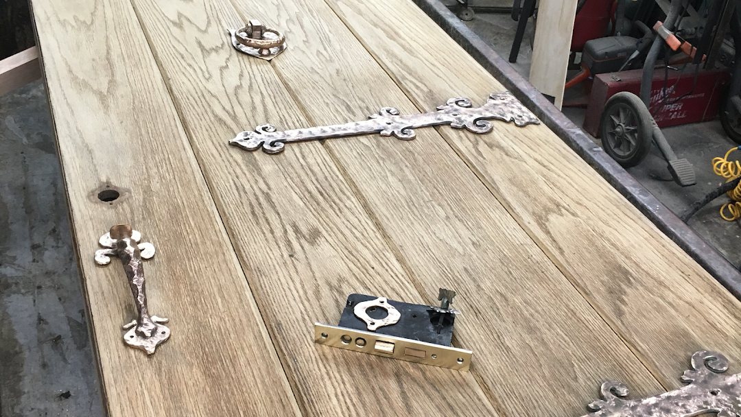 Pilsen Gallery Antiques