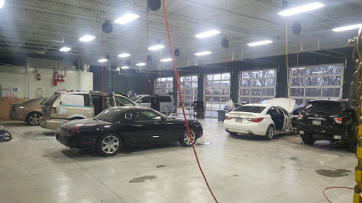 Auto Body Shop «Fine Line Auto Body-Lewis Center», reviews and photos, 8595 N High St, Columbus, OH 43235, USA