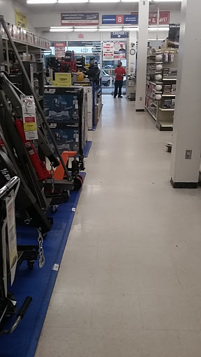 Hardware Store «Harbor Freight Tools», reviews and photos, 323 E Merritt Island Causeway, Merritt Island, FL 32952, USA