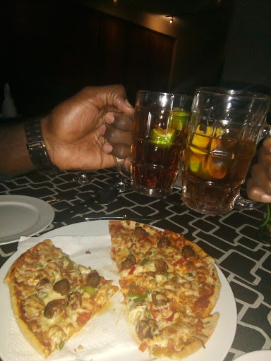 VII Bistro, No 4 Tarkwa Close, Monrovia St, Off II, Abuja, Nigeria, Pizza Delivery, state Nasarawa