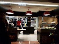 Atmosphère du Restaurant de hamburgers McDonald's Stade Chaban Delmas à Bordeaux - n°1