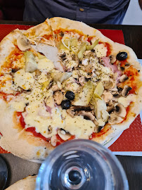 Pizza du Pizzeria Favina à Tournan-en-Brie - n°20