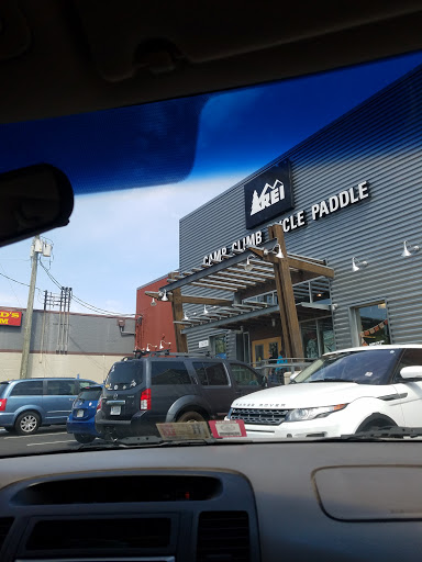 Camping Store «REI», reviews and photos, 3509 Carlin Springs Rd, Falls Church, VA 22041, USA