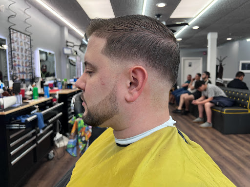 Barber Shop «Los Compadres Barber Shop», reviews and photos, 314 Moody St, Waltham, MA 02452, USA