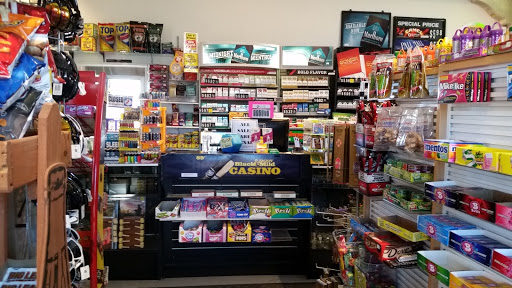 Tobacco Shop «M & J Smoke Shop», reviews and photos, 401 W 2nd St, Winslow, AZ 86047, USA