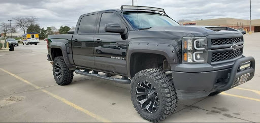 Auto Repair Shop «Muscatine Tire & Auto», reviews and photos, 2105 Park Ave, Muscatine, IA 52761, USA