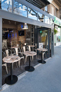 Extérieur du Restaurant LE 17 Hotel Cafe à Paris - n°3