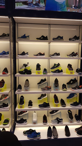 Stores to buy women's shoes Dubai