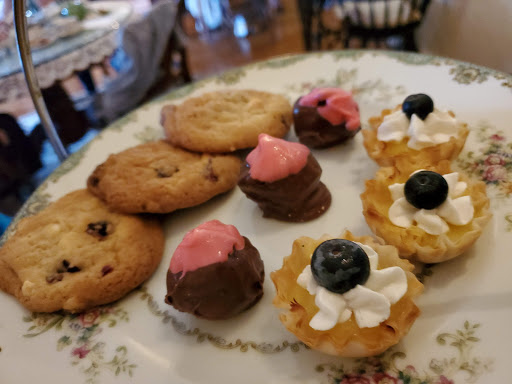 Tea House «The Tilted Teacup Tea Room and Boutique», reviews and photos, 103 S Saxon Ave, Brooksville, FL 34601, USA