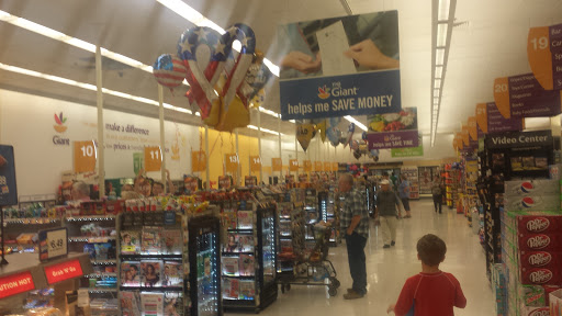 Supermarket «Giant», reviews and photos, 1450 North Point Village Center, Reston, VA 20194, USA