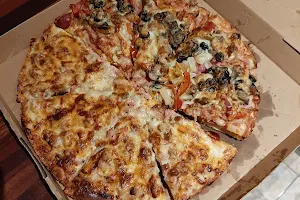 Crustys Pizza & Pasta image