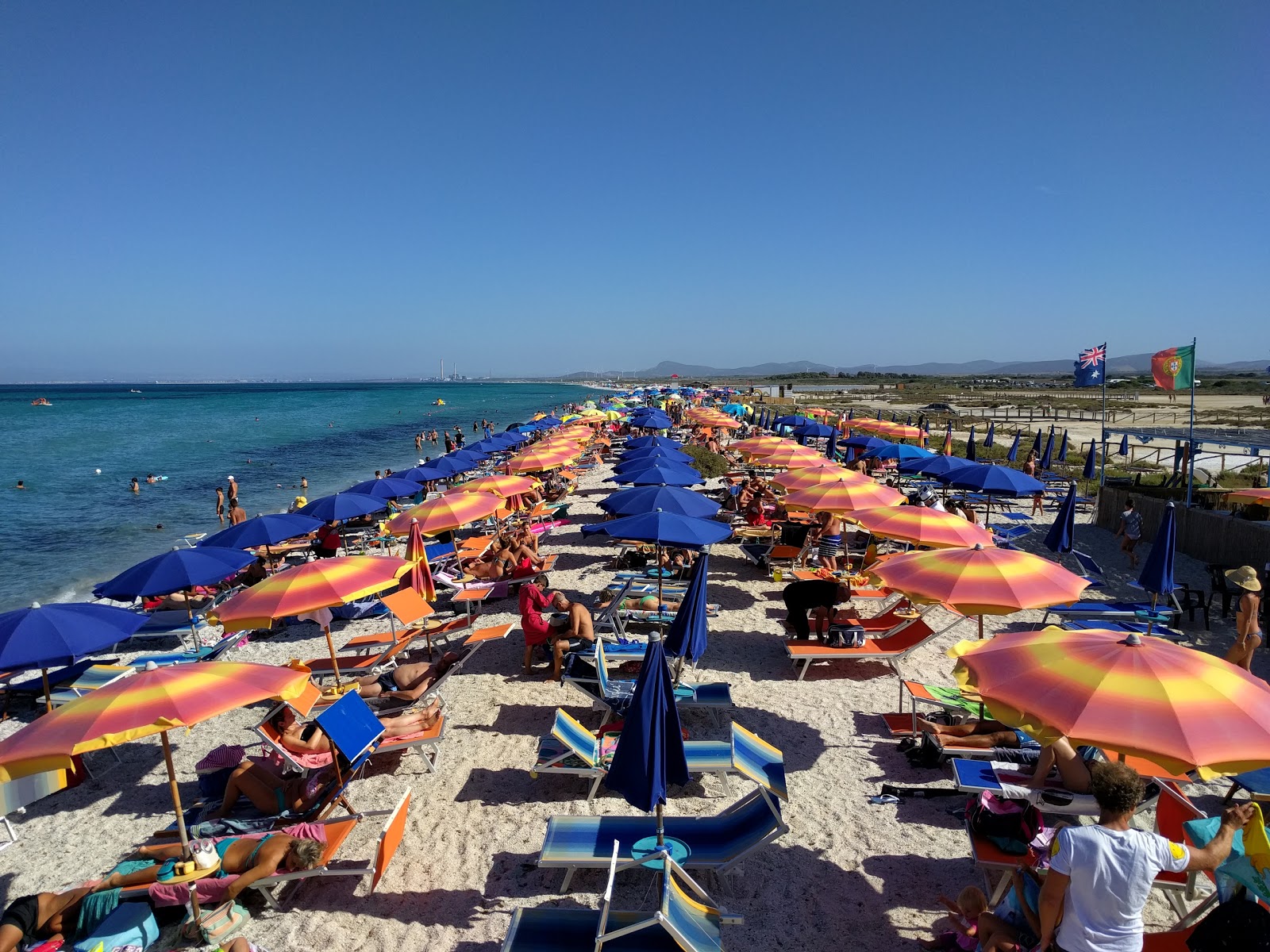 Foto de Spiaggia delle Saline área de comodidades