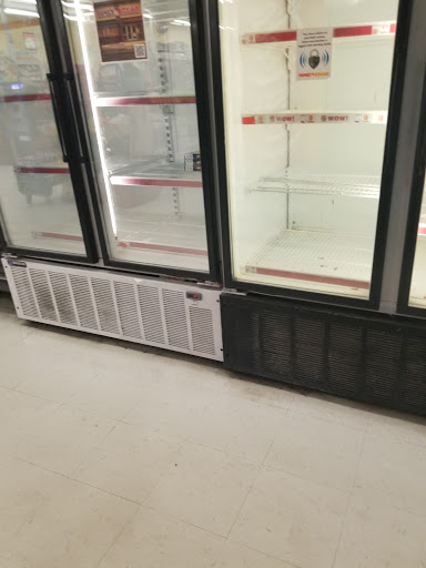 Dollar Store «FAMILY DOLLAR», reviews and photos, 930 N 27th St, Milwaukee, WI 53208, USA