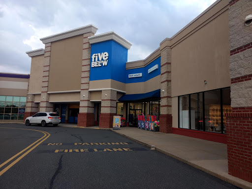 Five Below, 15 U.S. 9, Manalapan Township, NJ 07726, USA, 
