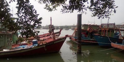 Jeti Bot Nelayan Kuala Besut