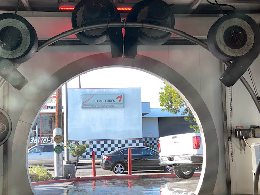 Car Wash «Cruizers Express Car Wash», reviews and photos, 740 Washington Blvd, Montebello, CA 90640, USA