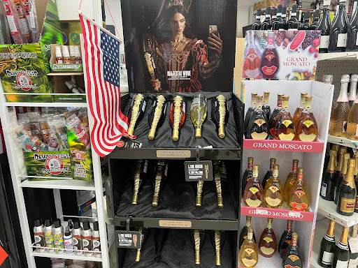 Liquor Store «Royal Liquors», reviews and photos, 801 Southwest Blvd, Kansas City, MO 64108, USA