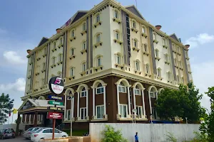 Hotel Parnika Palace, Kamareddy image