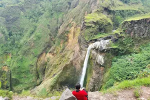 Air Terjun Penimbungan Rinjani image