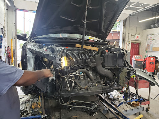 Auto Body Shop «C & C Auto Body Shop», reviews and photos, 99 Plainfield Ave, Floral Park, NY 11001, USA