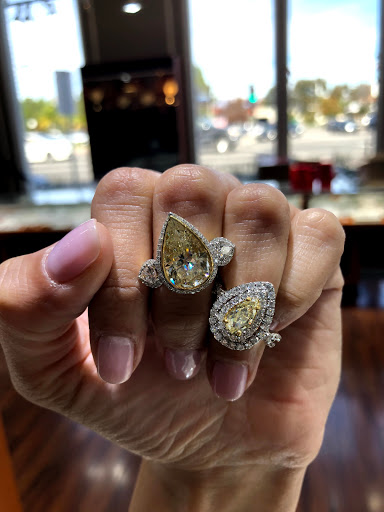 Jewelry Store «Jean Pierre Jewelers», reviews and photos, 21400 Ventura Blvd, Woodland Hills, CA 91364, USA