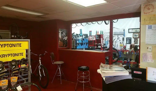 Bicycle Store «RED STAR BICYCLES SHOP», reviews and photos, 155 Parkhouse St, Dallas, TX 75207, USA