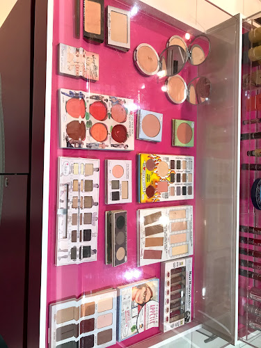 DBS beauty store - Perfumería