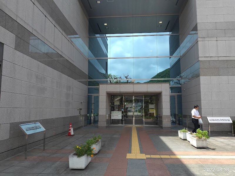 鳥取県立図書館