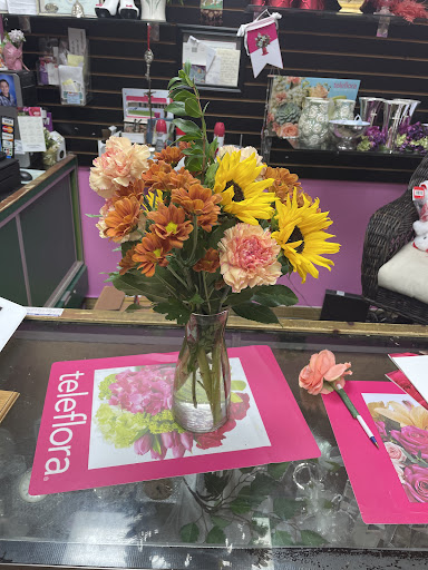 Florist «Elite Floral & Gift Shoppe», reviews and photos, 504 N Alafaya Trail #109, Orlando, FL 32828, USA