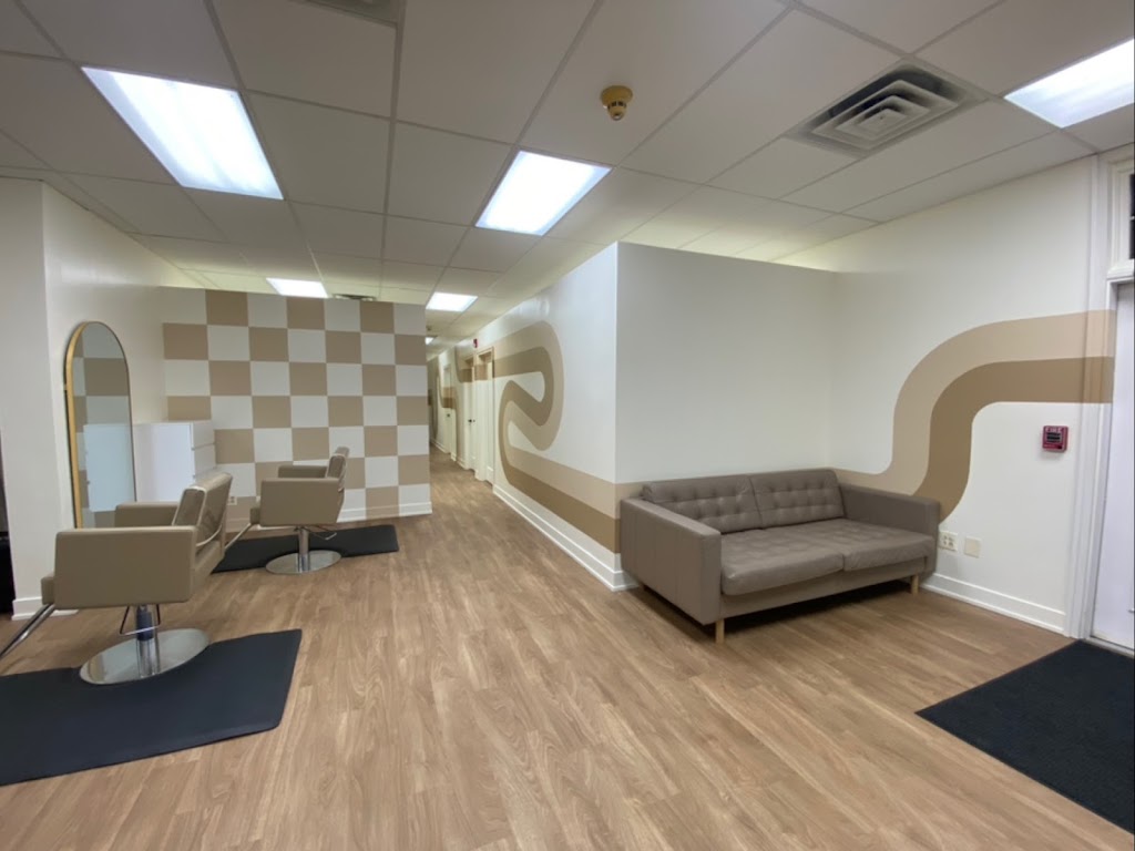 Collective Salon 60544