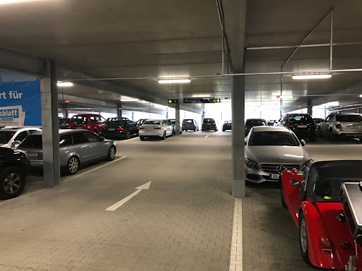 Günstige parkplätze am flughafen Munich
