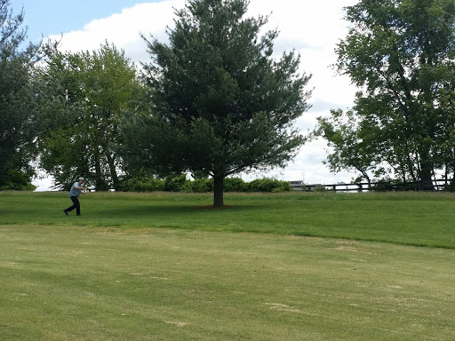 Golf Course «Moss Hill Golf Course LLC», reviews and photos, 3495 McCowans Ferry Rd, Versailles, KY 40383, USA