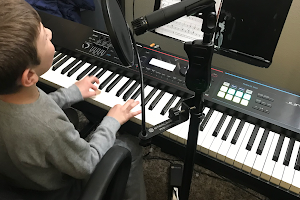 Digital Piano School Westlake Village - Online & In Person Piano Lessons