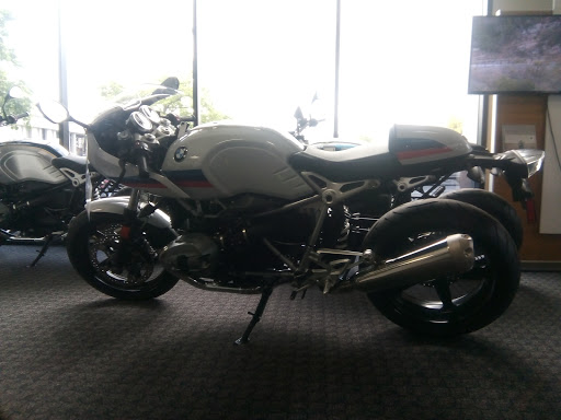 BMW Motorcycle Dealer «BMW Motorcycles of Escondido», reviews and photos, 499 N Hale Ave, Escondido, CA 92029, USA