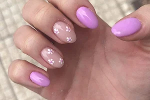 Stay Chic Nails image