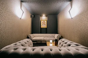 Maison Club & Lounge image