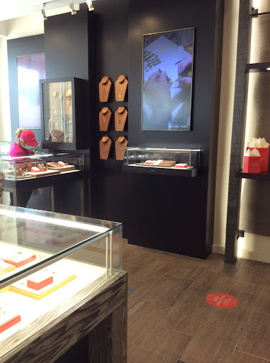 Jewelry Store «James Avery Jewelry», reviews and photos, 5648 Fairmont Pkwy, Pasadena, TX 77505, USA