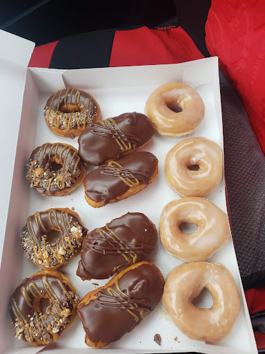 Donut Shop «Krispy Kreme», reviews and photos, 4198 Hacks Cross Rd, Memphis, TN 38125, USA