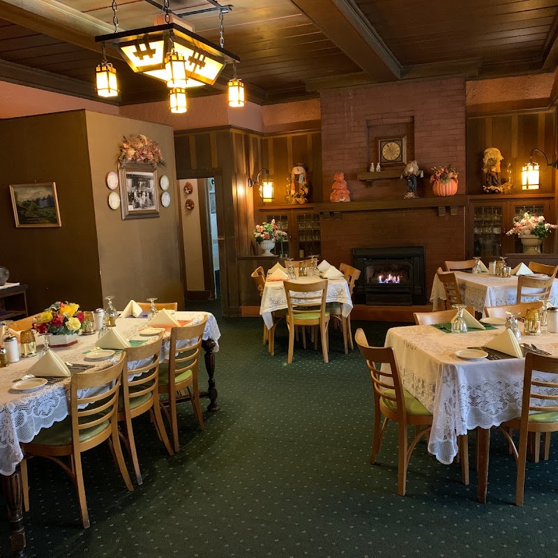 Gray Cliff Lodge Restaurant
