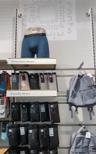 Sportswear Store «lululemon», reviews and photos, 8702 Keystone Crossing #21, Indianapolis, IN 46240, USA