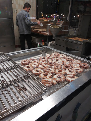 Donut Shop «King Pin Donuts», reviews and photos, 2521 Durant Ave A, Berkeley, CA 94704, USA