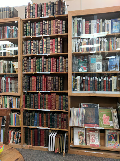Book Store «Half Price Books», reviews and photos, 713 Harwood Rd, Bedford, TX 76021, USA