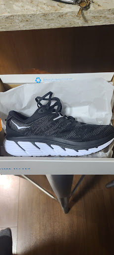 Shoe Store «SHOES-n FEET Shoe Center», reviews and photos, 15015 Main St # 102, Bellevue, WA 98007, USA