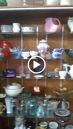 Thrift Store «L S Thrift Store», reviews and photos, 915 E 1st Ave, Mt Dora, FL 32757, USA