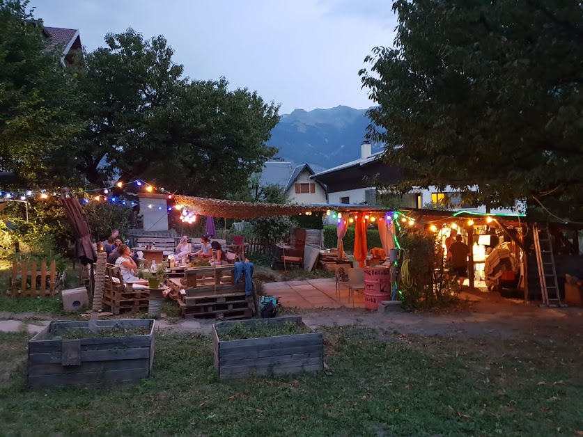 la Guinguette le Traquenard à Saint-Jean-de-Maurienne